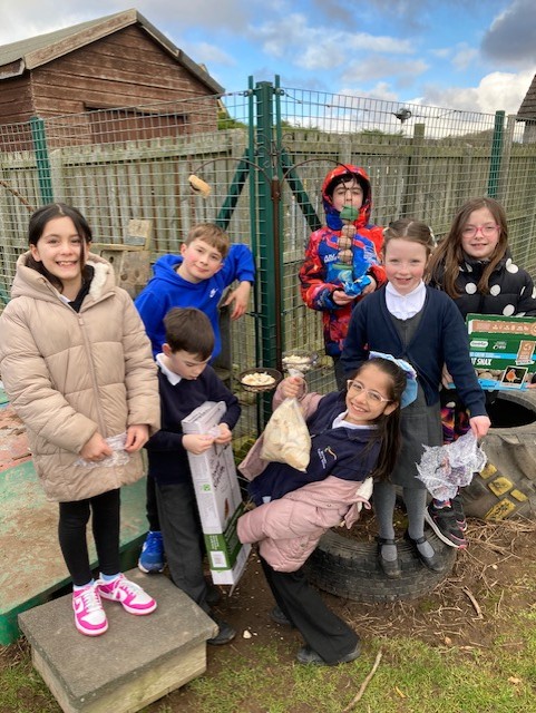 Mattocks PS (@mattocks_ps) on Twitter photo Our eco-council erected a bird table as part of our Green Flag and Learning for Sustainability goals. We also reduced food waste by using left-over bread from lunchtime to fill the trays. <a href="/LfSAngus/">Learning for Sustainability Officer Angus</a> <a href="/AngusCouncil/">Angus Council</a> Our eco-council erected a bird table as part of our Green Flag and Learning for Sustainability goals. We also reduced food waste by using left-over bread from lunchtime to fill the trays. <a href="/LfSAngus/">Learning for Sustainability Officer Angus</a> <a href="/AngusCouncil/">Angus Council</a>