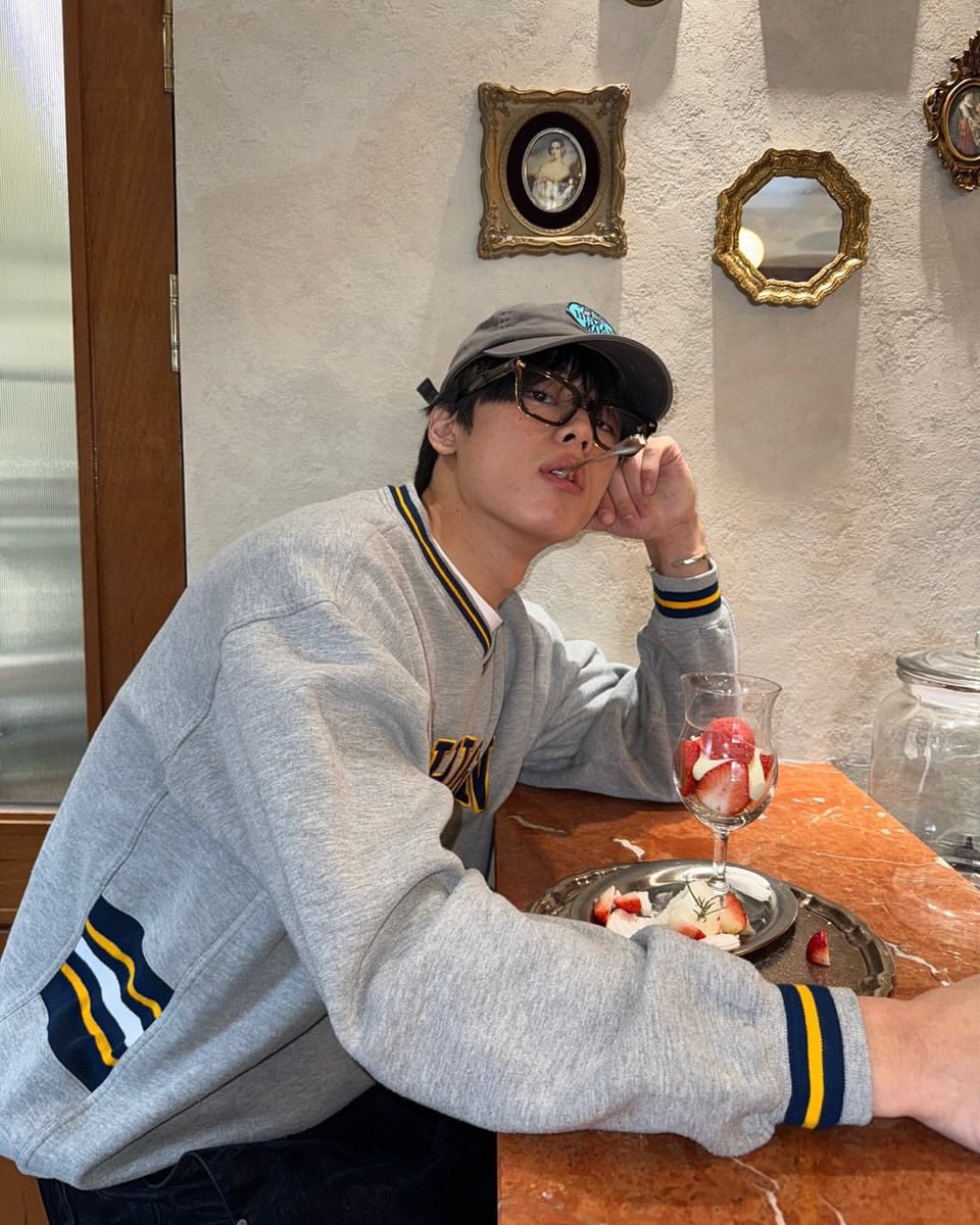 luxxvdd's tweet photo. 느낌 너무 좋으시다 진짜로… https://t.co/Q44sB05pQX