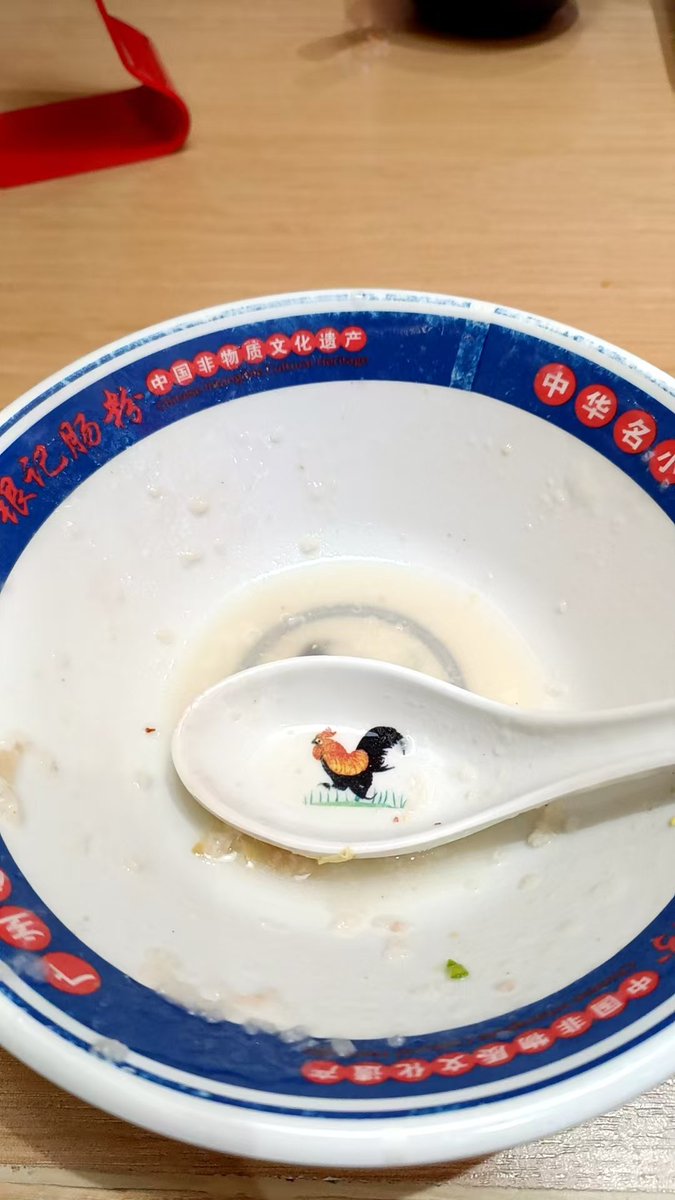 Didi030801's tweet photo. 嘿嘿，吃干净恰饱饱的乖宝宝 https://t.co/WpoDMe0Q8e