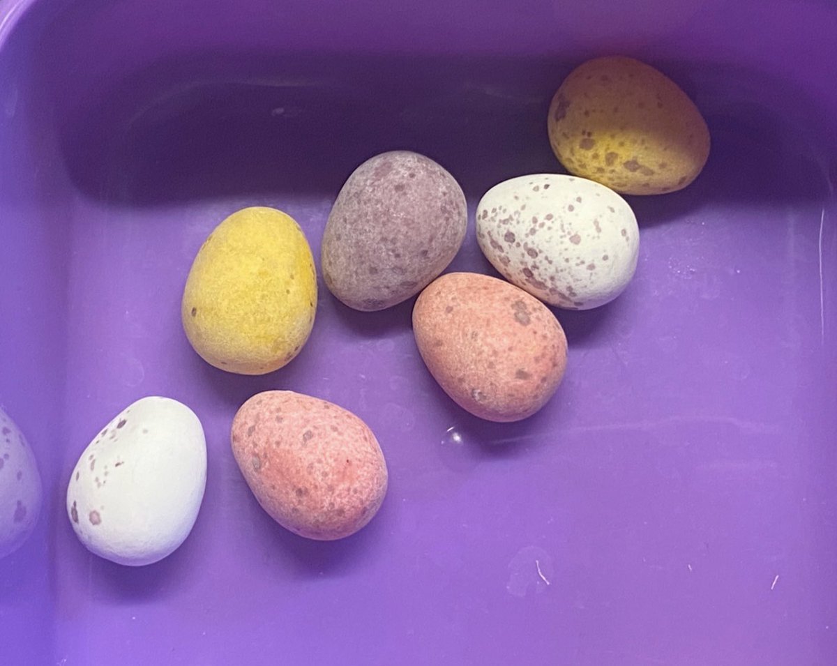 Morning PKUpeeps! I fancied some Cadbury’s mini eggs yesterday and calculated approx. 7 eggs = 23/24g - 1 exchange! Good to know in the pre-pre-Easter shopping trips! #PKU