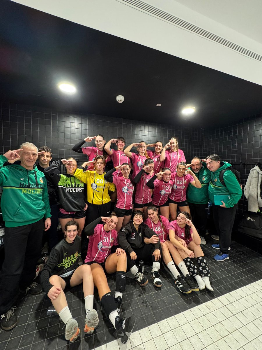 HandbolMolins's tweet photo. ✅ 2/2 Victòries dels nostres primers equips aquesta jornada💪
#123Molins
#MolinsViulHandbol https://t.co/vWsbPuVrps