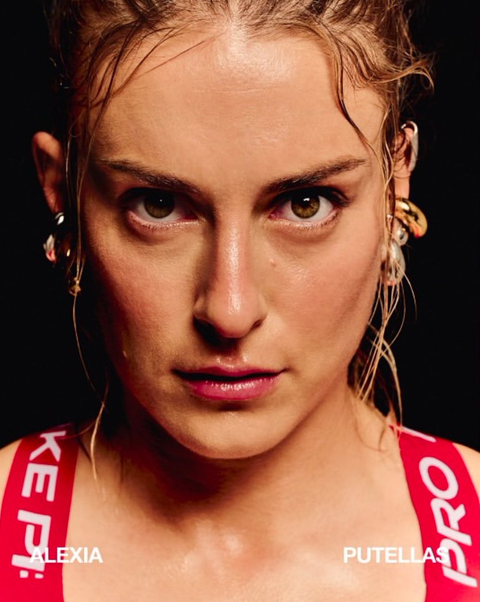Maanuf96's tweet photo. Hablemos de ALEXIA PUTELLAS 

• Única española en una de las campañas más grandes que se han hecho en el deporte femenino.

• Una futbolista española que ha roto barreras que antes de existir su figura eran totalmente impensables.

• La que está cambiando todo.

LA REINA 👑 https://t.co/U9rKGrdgMu