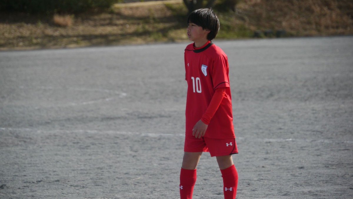 Ballondor_PRJ's tweet photo. U-15リーグ開幕。
新チーム初の公式戦は2-0と勝ちましたが、内容は自分たちが求めている物からかけ離れていました。試合に勝っただけで満足してたらこの先はありません。課題が多いのは伸び代も沢山な証拠。日々のトレーニングからの積み重ねを大切にし、サッカーを楽しみながら取り組んでいこう！！ https://t.co/CaHHU1fcoh