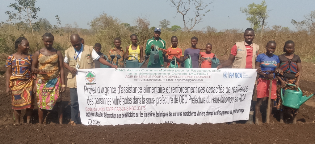 ONGACRED's tweet photo. Appui en cash inconditionnel aux communautés vulnérables de la sous-préfecture de Obo, dans le cadre de la mise en œuvre des activités d’un projet d’urgence en partenariat avec le Fonds humanitaire. Formation des groupements maraîchers sur la conduite des cultures maraîchères. https://t.co/r2N86Lps1o
