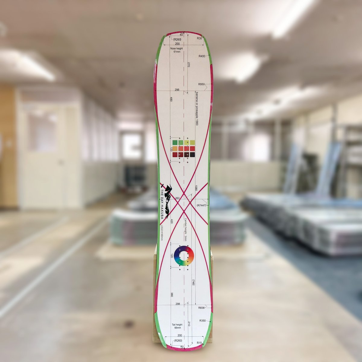 THE DAY HAKUBA スノーボード 白馬を滑るためのスノーボードTHE DAY.HAKUBAが3万円+TAXに