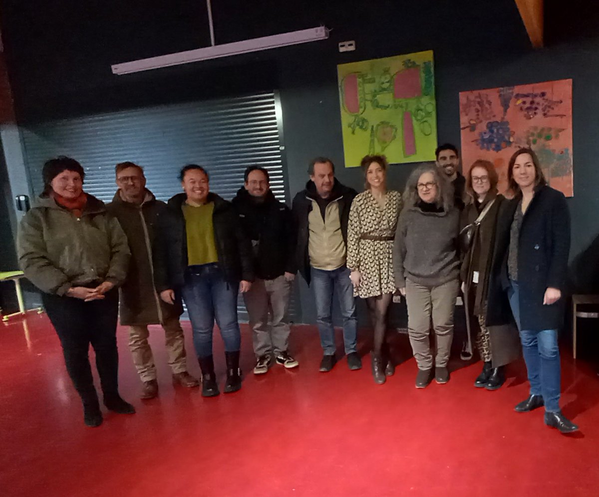 Arcom Lille (@arcom_lille) on Twitter photo Fin de réunion préparatoire #SPME au CHU de Lille avec une partie des intervenants ! Rendez-vous de fin mars à juin pour retrouver toutes les actions qui seront menées <a href="/LeCLEMI/">CLEMI</a> <a href="/AcLille/">Académie de Lille</a> <a href="/ClemiLille/">CLEMI LILLE</a> <a href="/radioplus62/">RADIO PLUS Hauts-de-France</a> Fin de réunion préparatoire #SPME au CHU de Lille avec une partie des intervenants ! Rendez-vous de fin mars à juin pour retrouver toutes les actions qui seront menées <a href="/LeCLEMI/">CLEMI</a> <a href="/AcLille/">Académie de Lille</a> <a href="/ClemiLille/">CLEMI LILLE</a> <a href="/radioplus62/">RADIO PLUS Hauts-de-France</a>