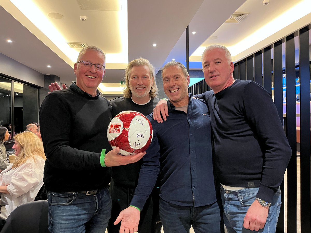 jordanfishwick's tweet photo. As match ball sponsors at Macc FC's game on saturday it was another great victory for the Silkmen with a 6-1 win.  The hospitality was 1st class and a huge thankyou to all the staff and Bob Trafford.  If you get a chance to go it's well worth it. @thesilkmen  @PoyntonFC https://t.co/sn5IAHcVJY