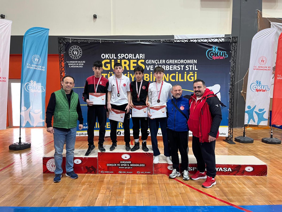 alaplimem's tweet photo. Kırşehir'de gerçekleştirilen Okul Sporları Gençler A Güreş Şampiyonasında Zonguldak'ı temsilen Alaplı Anadolu İmam Hatip Lisesi öğrencimiz Recep Ensar DEMİRHAN Türkiye 3. olmuştur. 🇹🇷
Öğrencimizi tebrik eder, başarılarının devamını dileriz.👏

@tcmeb @ZonguldakMEM @cevatcevik67 https://t.co/S8tzkXoRg8