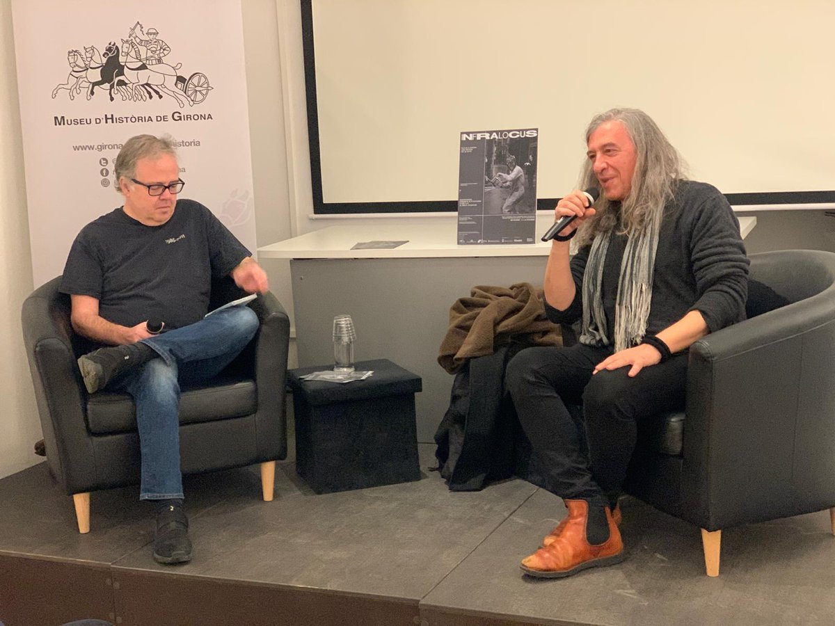 mhistoria_gi's tweet photo. Ple absolut a la cloenda de l’exposició #INFRALOCUS amb @BolitGirona  compartint la mirada al panorama musical dels 90 a #Girona.
Més d'un centenar persones gaudiren de l'acte amb 
@gerardquintana @Xavicastillon @Lluisdelarc i @JordiMitja 
Moltes gràcies per fer-ho possible. https://t.co/4vENZiMM7a
