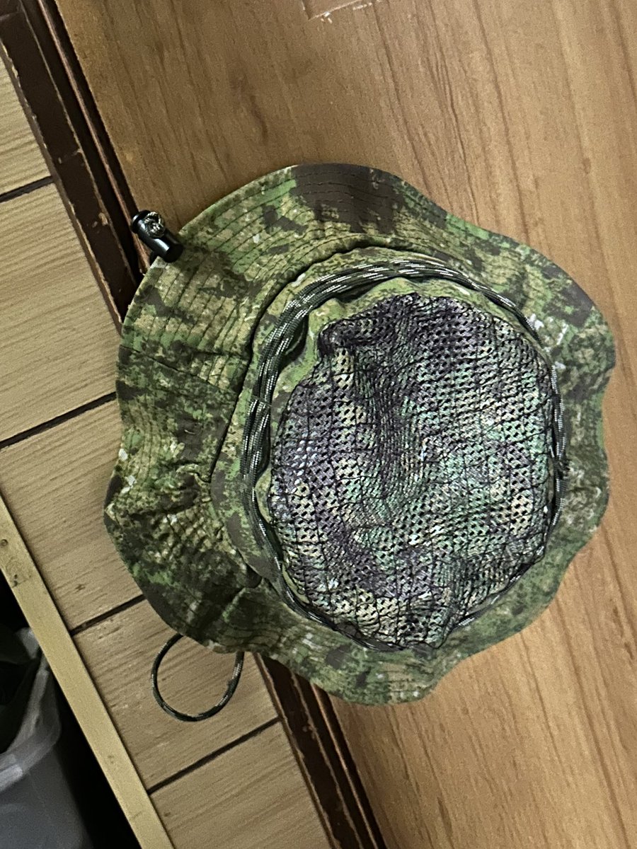Bennett_gear's tweet photo. こんなの作りました！

ブッシュハット　Pencott GreenZone ver （試作品）
練習で作製しました。
タックマシマシ、縫い目ガタガタですが何とか形になりました。
要練習ですね。
#PencottGreenZone 
#pencott 
#bushhat https://t.co/32iZuAw8KM