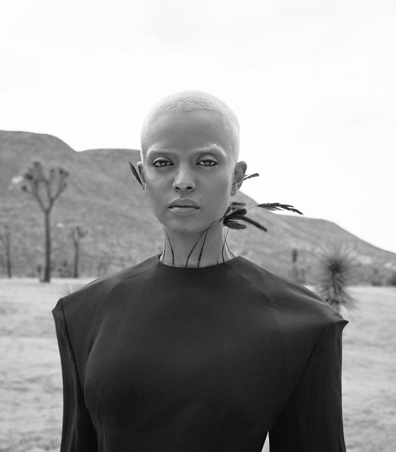 thejunebugfreak's tweet image. 2 yrs ago today, Kelela released 𝐑𝐚𝐯𝐞𝐧. An album which explores queer black femininity, sensuality, and emotional healing. With a sonic landscape that mixes ambient, electronic, alternative rnb &amp;amp; dance it&apos;s one of the most enchanting records of the 2020s.