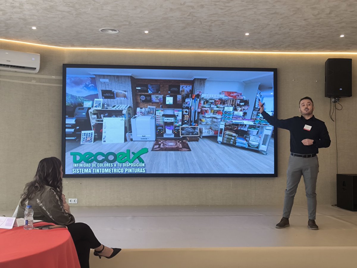 decoelx's tweet photo. 📢 El pasado 5 de febrero, Javier Martín, CEO de DECOELX, compartió con más de 35 empresarios las claves que nos diferencian en el sector de la pintura y decoración.

🎯 Atención personalizada, innovación y calidad son nuestros pilares.

💡 ¡Seguimos creciendo y aportando valor! https://t.co/VdzxfZEw3P