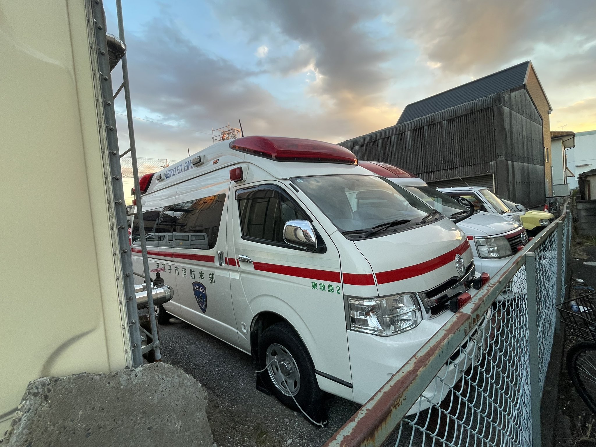 救急車2 F68YophaMAAiTg6.jpg