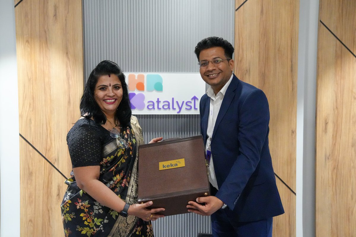 HR_Katalyst's tweet image. A Look Back at the IT Leaders CHRO Roundtable 📸

Top HR leaders came together to tackle talent mobility, HR tech, and the future of workforce management.

Big thanks to our panelists for the insights! Swipe for highlights. 

#HRKatalyst #CHRORoundtable #Keka