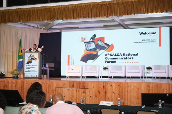 SALGA_Gov's tweet photo. PASSION AND ZEAL MEETS PROFESSION
Driving the SALGA NCF programme, @tshidi_lee Ms. Tshidi Madia, a Journalist at EWN gives an energised approach as she steers the programme.
#InspiringServiceDelivery #ncf8 #8thsalgancf #asisho https://t.co/e1ihUHL2YP