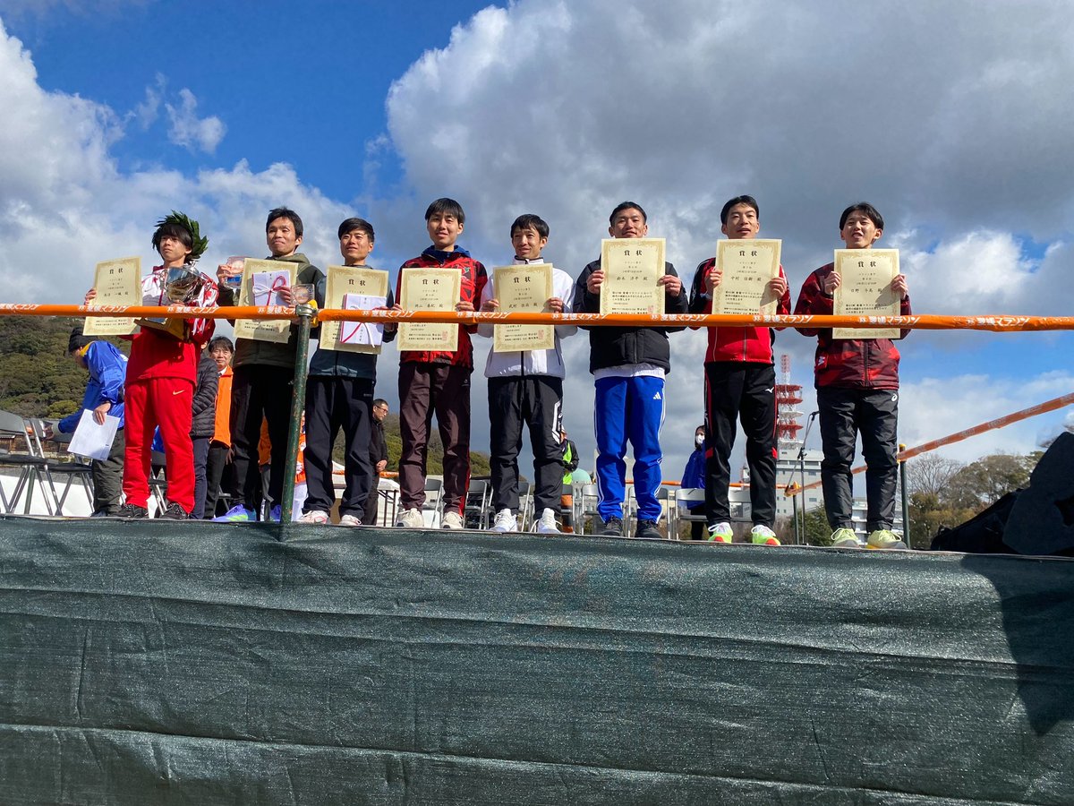 kacchan_spurt's tweet photo. 第62回愛媛マラソン
2時間18分41秒
3位

最高の仲間と地元愛媛で走れて
本当に幸せな42kmでした

応援ありがとうございました https://t.co/R7K7MPAgd5