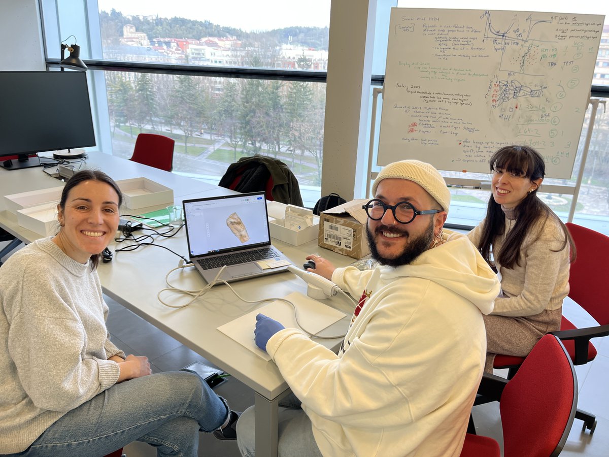 Tied2Teeth's tweet photo. Great collaboration between two ERC Advance Grants, Tied2Teeth and @Admexture  . Our technicians work together to hone their skills by scanning with our @meditcompany  intraoral scanner.
@cenieh_icts @erc_research @fecyt_ciencia @UBUEstudiantes https://t.co/5sjLBhPIKx