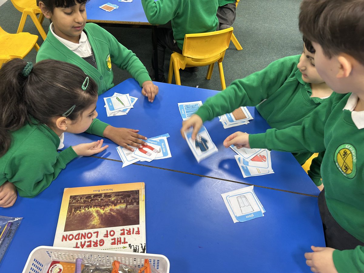 We are starting our Monday morning with our RRR task in <a href="/BeaumontYear2/">BeaumontYear2</a> - can you group the materials into categories of your choice? Super collaboration! 👏🏼