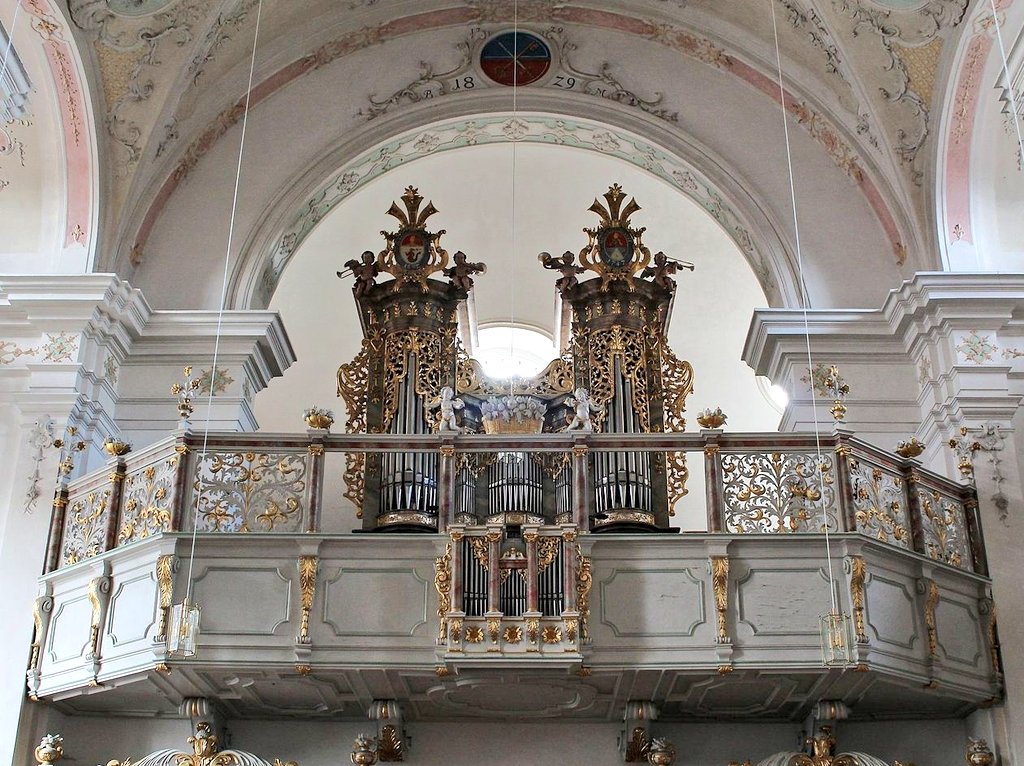 nikolausmella's tweet photo. Today marks the 274th anniversary of the death of the German #OrganBuilder, Quirin #Weber. :-) ❄️ 🧭 † #Dachau 🇩🇪 #Deutschland
St. Peter und Paul-Orgel 1747, #Weyarn.
📸: Mtag, 16th December 2013. https://t.co/CIEf37Ctqn
