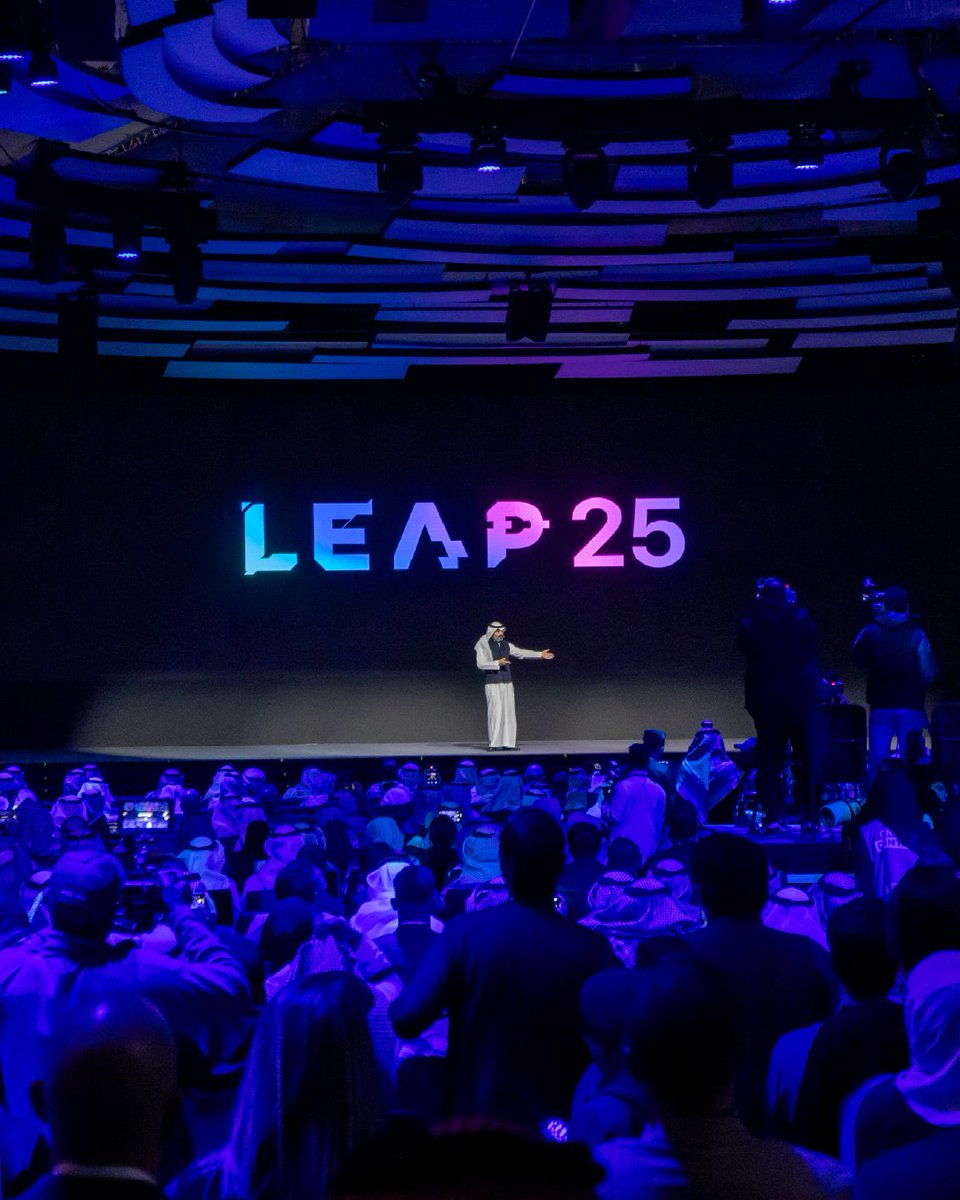 Qutibah's tweet image. منصة  موش سوشل @mush_app 
للتواصل الاجتماعي 
تستحوذ على تطبيق @PubblesApp 
الذي يسمح للمستخدمين بناء مجتمعات افتراضية متخصصة وتفاعلية. 

#ليب25