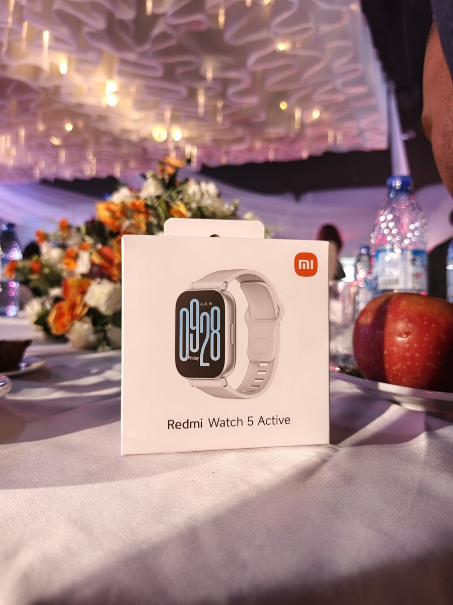 boshiame's tweet photo. @XiaomiNigeria My Sleek Redmi Watch 5 active.
#RedmiWeek #ILoveXiaomi https://t.co/d1KMVO6JUN