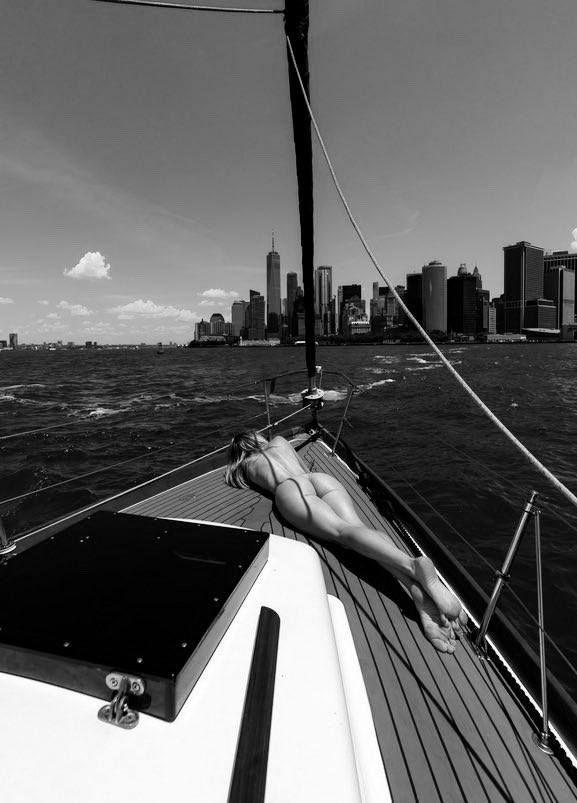 Via <a href="/angelos_archive/">Angelo</a> 🤍🖤