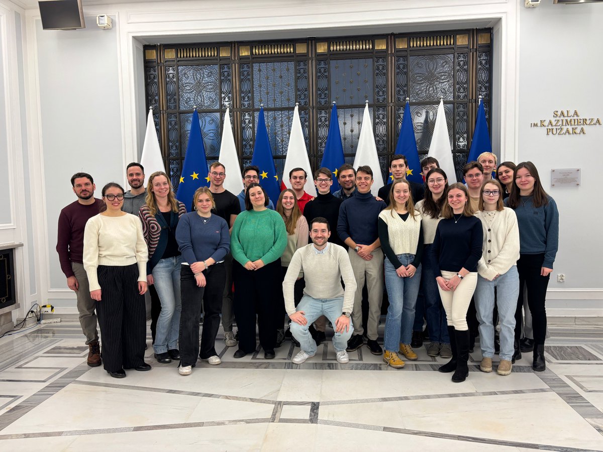 PolEdu - Politics & Education tweet media