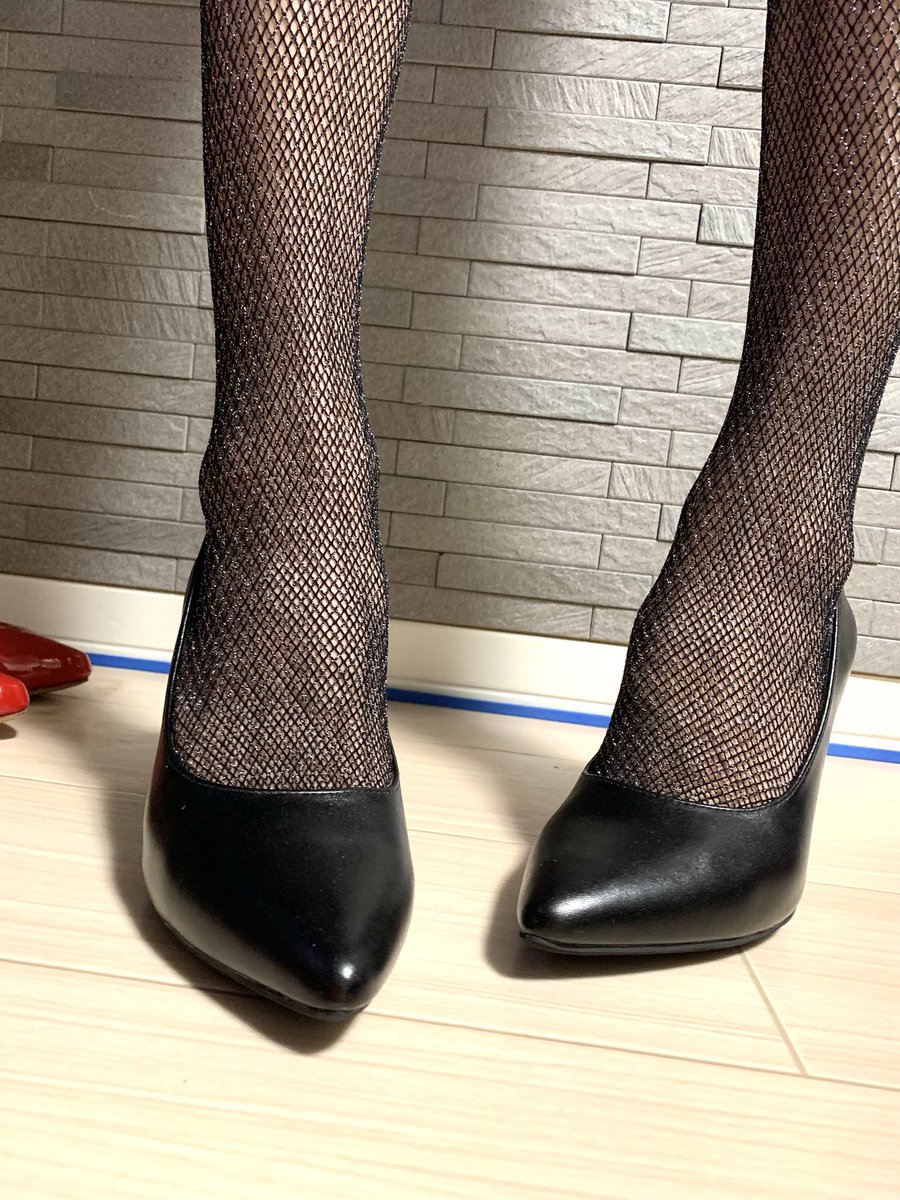 AkariComfy's tweet photo. 久しぶりにハイヒール履きたくなった👠
なんかエロい💦

#女装 https://t.co/nkIYl1fGsi