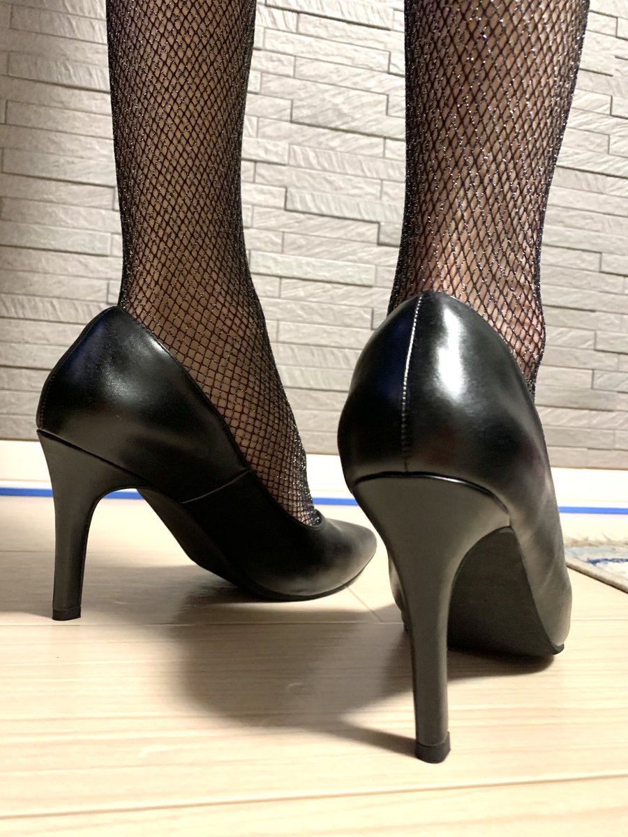 AkariComfy's tweet photo. 久しぶりにハイヒール履きたくなった👠
なんかエロい💦

#女装 https://t.co/nkIYl1fGsi