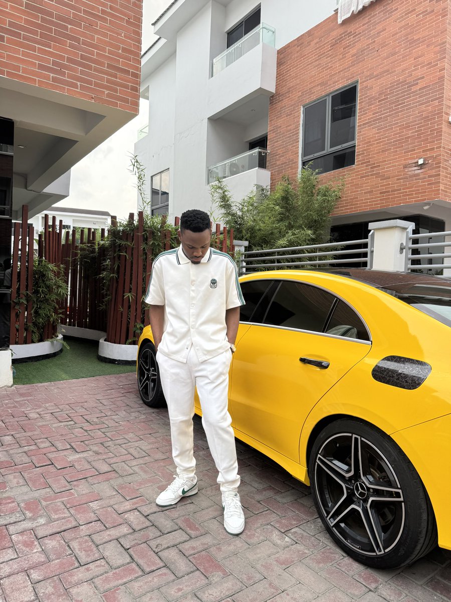 It’s not about wealth, it’s who you become in the process 🚶‍♂️

Don’t get lost chasing the bag that you forget to grow through the process.