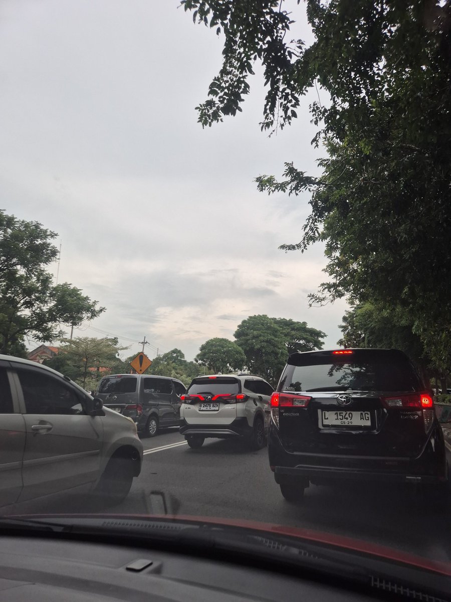justpetty's tweet photo. Macet buanget A. YANI imbas bubaran acara muslimat NU kyknya @e100ss https://t.co/MNwDXxpmzc