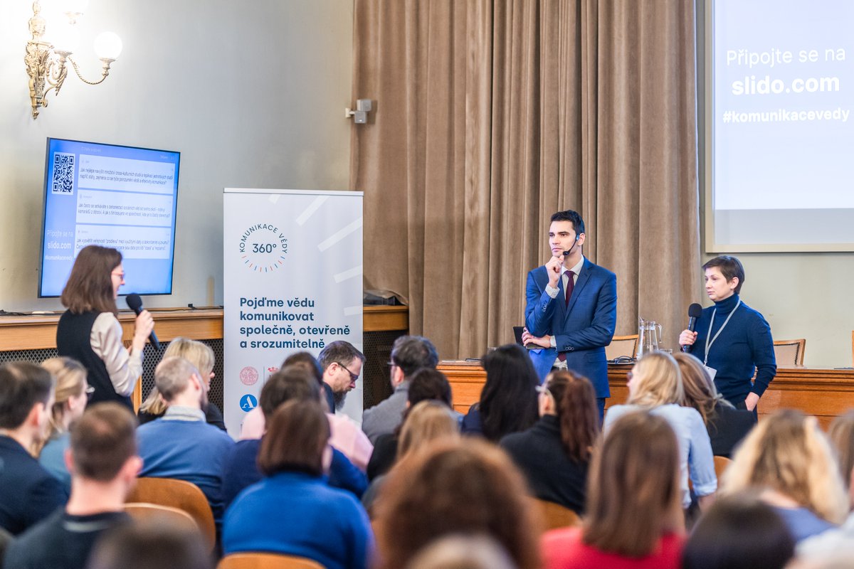 SciComHub tweet media