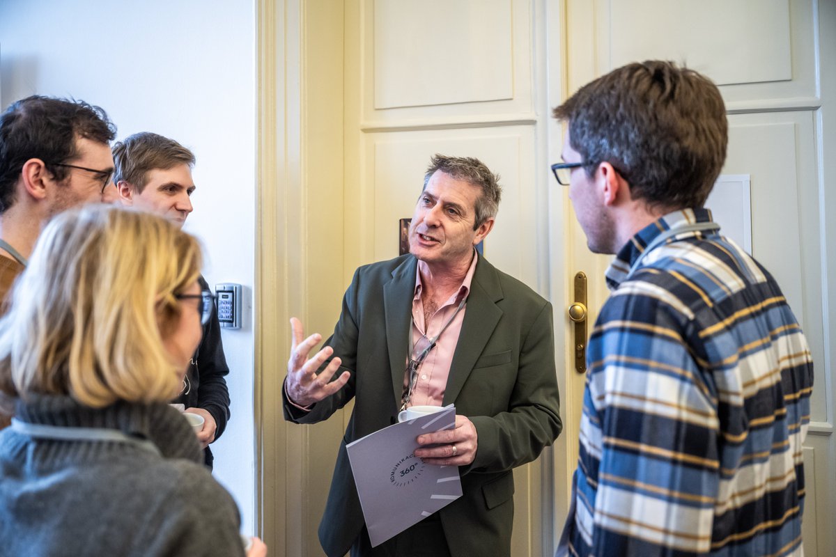 SciComHub tweet media