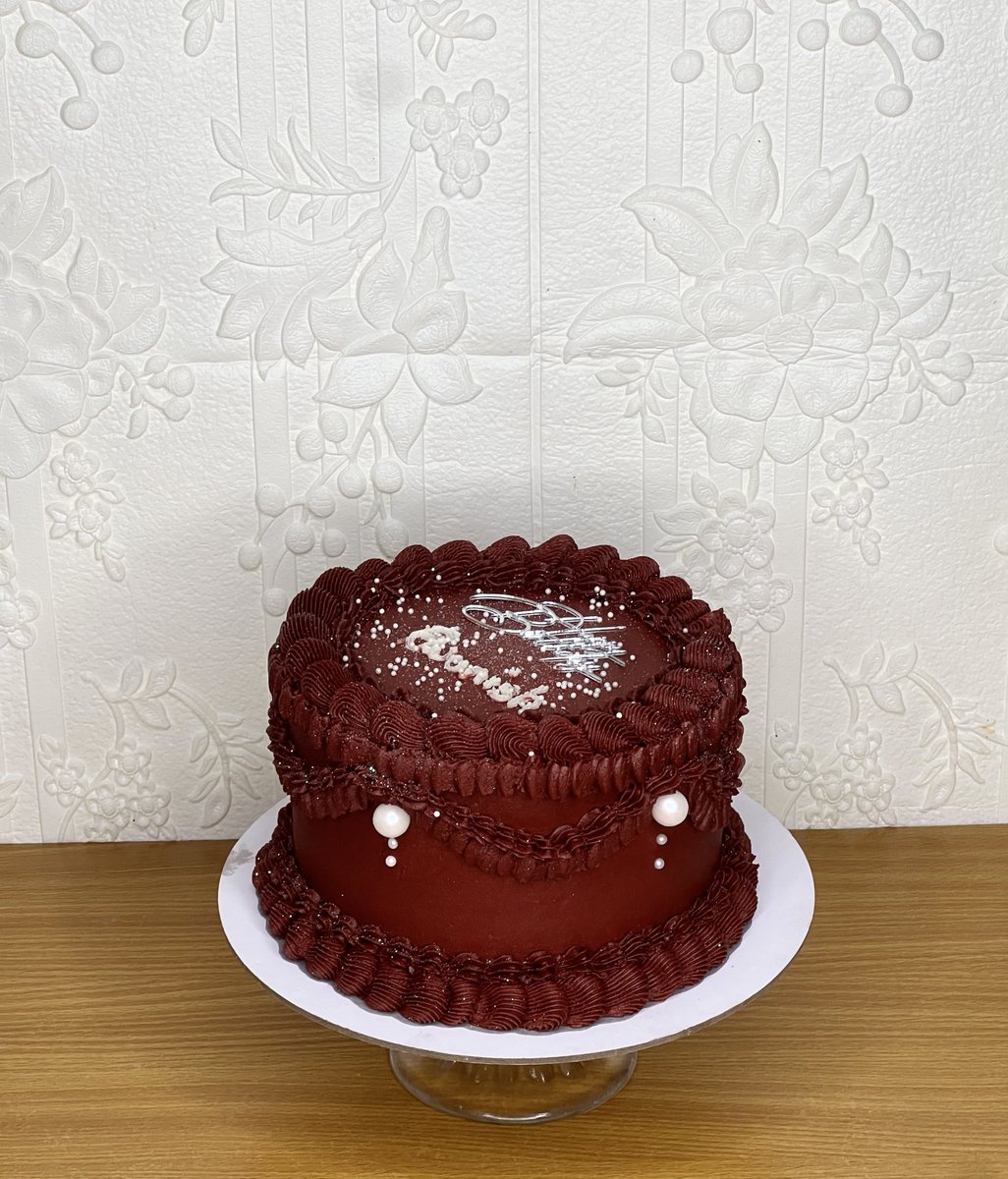 Hoctavie_'s tweet photo. I make sure a birthday cake from me should be one of the most pretty cake your love one will ever receive. 
#Viespastries https://t.co/Ycy8iEIMtc