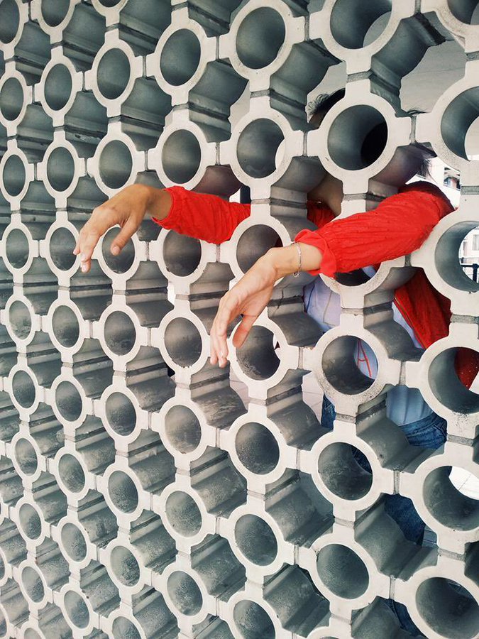 Fadhlaoui2's tweet image. Bonjour. #RedInArt #AriannaLago