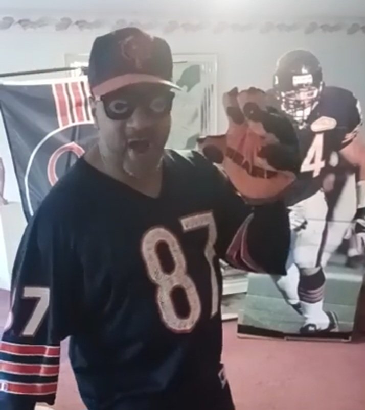 I Am A Bears Fan Since 1975 And My Excitement  Never Fades it Gets More Hyped as Our Team Gets Better Starting with Win in Greenbay 2025 Starting off Right And Now New Head Coach and Coaches..WE On the Move 🐻 Down...Let's Put The Claw on Um'