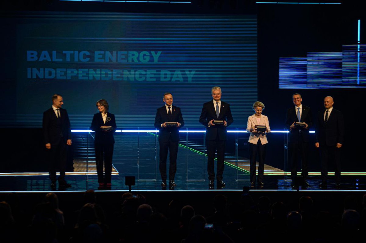 Cornelius Zimmermann DE Ambassador to Lithuania (@geramblt) on Twitter photo 🇱🇹🇱🇻🇪🇪 have successfully left the formerly soviet BRELL electricity grid – congratulations! We know from experience: energy independence is key to avoid political pressure. Thus happy that 🇩🇪 could contribute with <a href="/Siemens_Energy/">Siemens Energy</a> delivering the necessary synchronous condensators. 🇱🇹🇱🇻🇪🇪 have successfully left the formerly soviet BRELL electricity grid – congratulations! We know from experience: energy independence is key to avoid political pressure. Thus happy that 🇩🇪 could contribute with <a href="/Siemens_Energy/">Siemens Energy</a> delivering the necessary synchronous condensators.