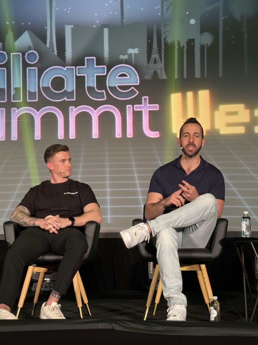 Outbrain for Performance tweet media