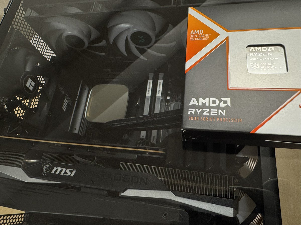 コイツいつもPC分解してるな