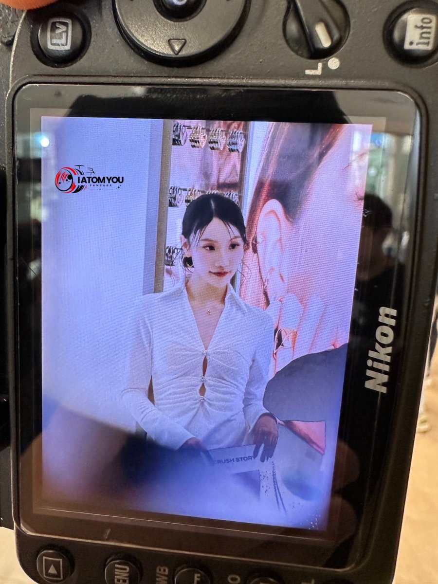 IATOMYOUTH's tweet photo. [Preview] 

สวยมากกที่สุดด พี่หมีจะบ้า 😭😭😭

CHANEL CRUSH &amp; ATOM
#CocoCrushxAtomAphichaya https://t.co/NZFVKfBMLb