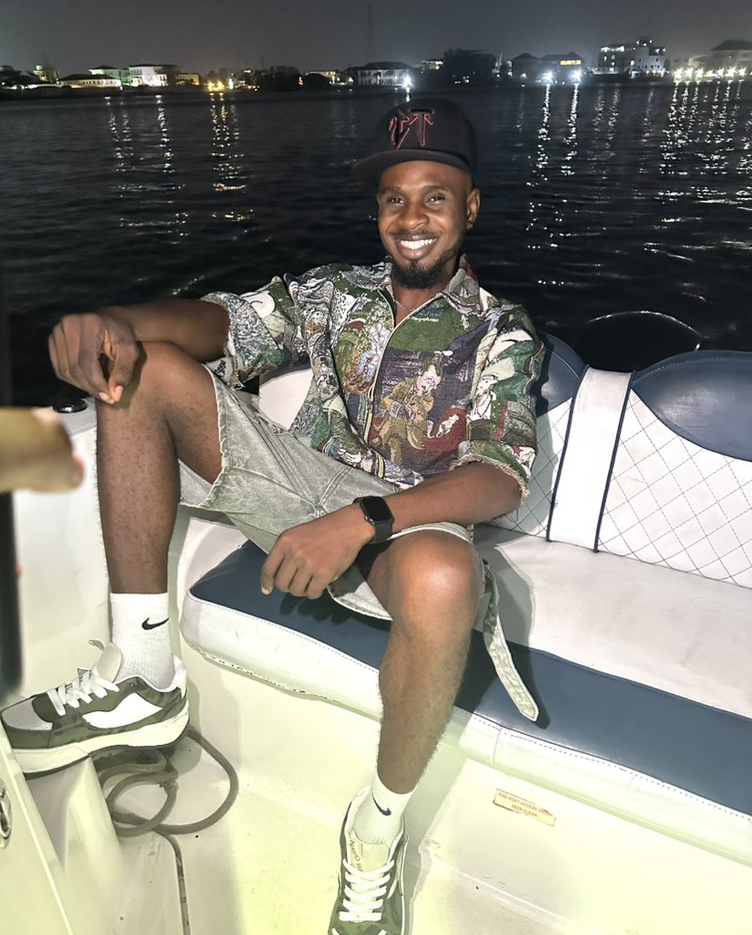 Elvisbillman's tweet photo. It’s a New Week; Don’t Forget to wear a smile 

#advice “Increase that Lot”

#forex #trading #realestate #lekki #lagos #elvisbillman https://t.co/xRRwrFw70Q