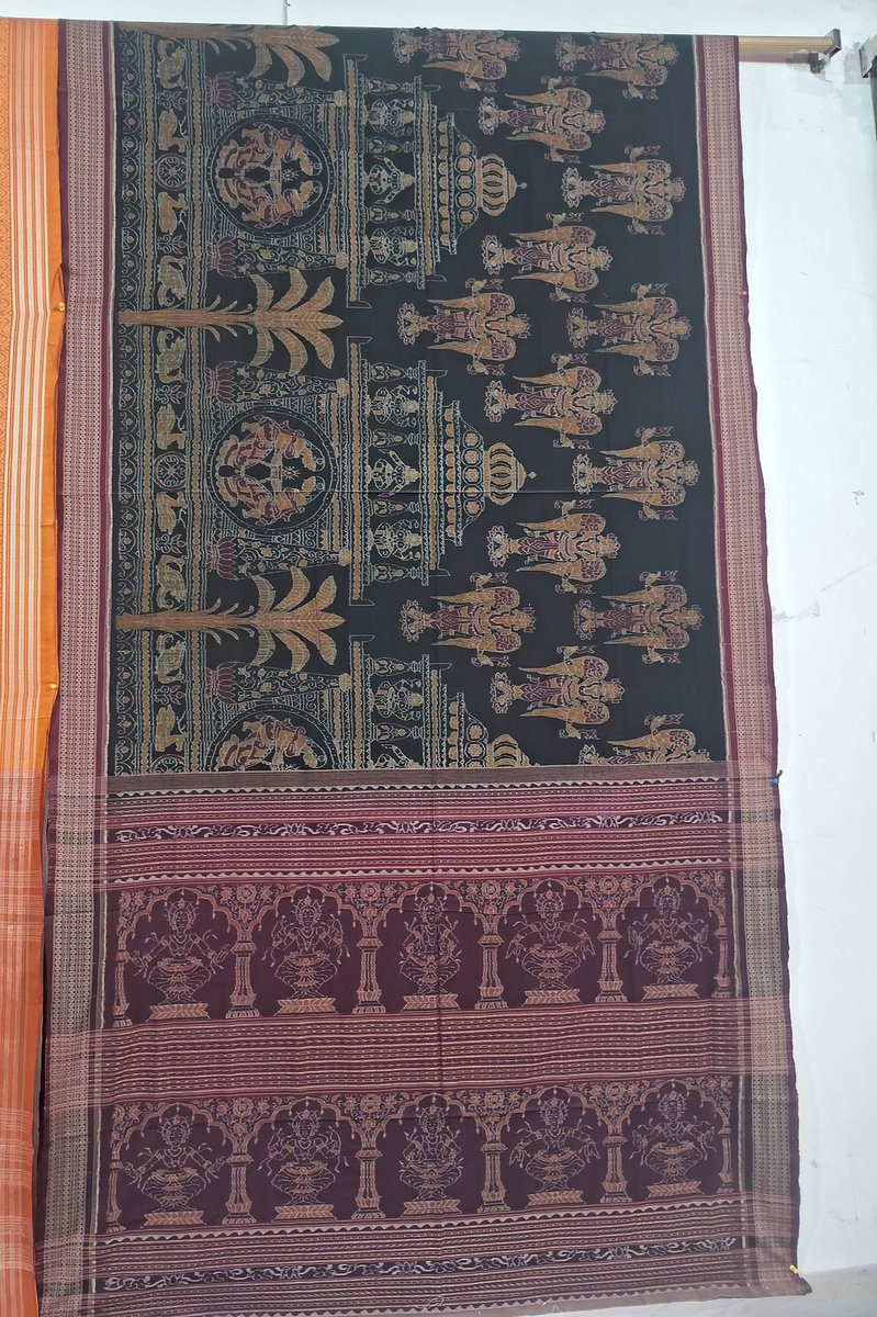 suraj_mukhiii's tweet image. Presenting our handloom
Our pride our textiles
Purely handwoven Sambalpuri sarees
The pride of Odisha.
#handloom #textiles #fashion #India
Every single piece of this saree took more then a month to design and make.
These design were first made on thread by using tie and ..