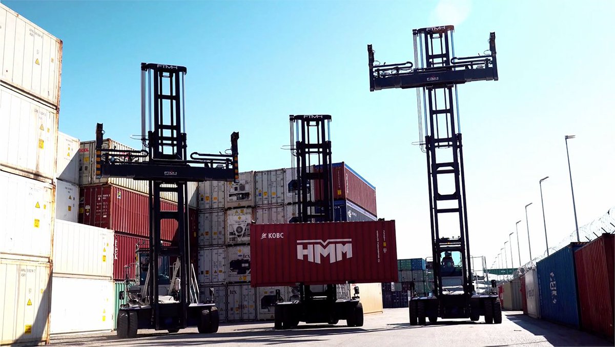 Rischio 10 esuberi alla Nuovo Borgo Terminal di Pra' che ha perso 7.500 metri quadrati di concessione per i cassoni della nuova diga 
genovaquotidiana.com/2025/02/10/ris…