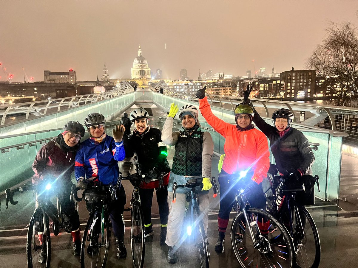 Cycle Sisters tweet media