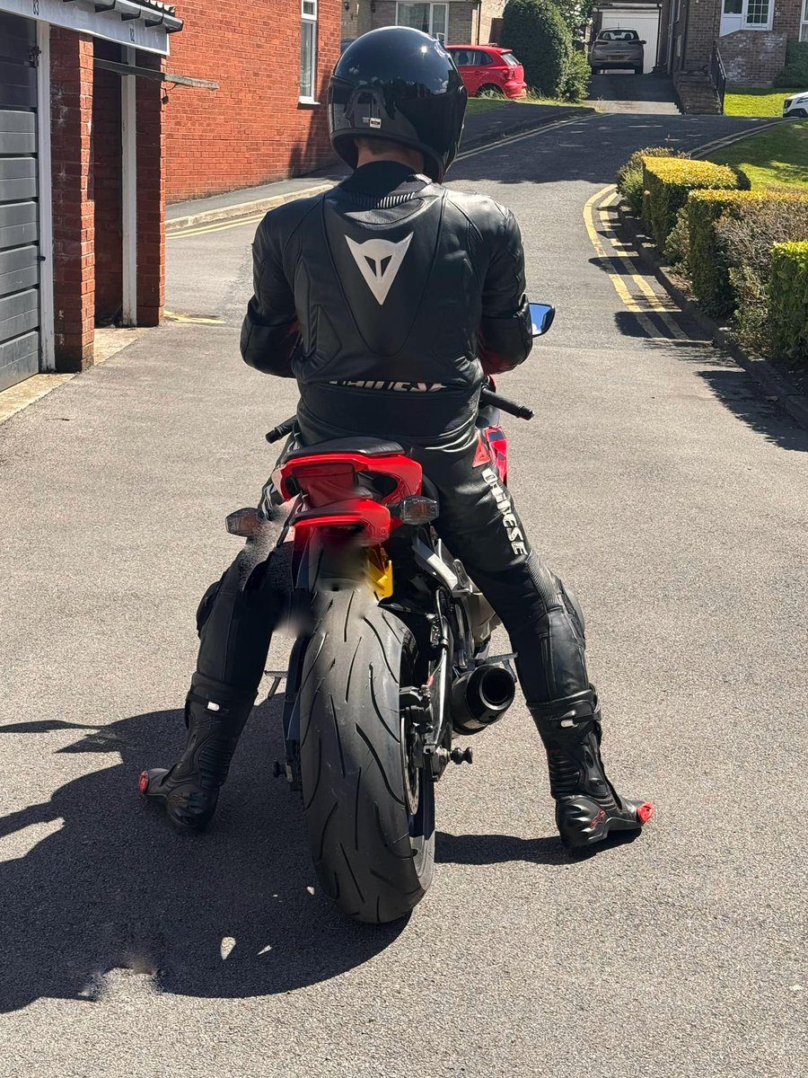 UnderYourControl 5k 🏍️ tweet media