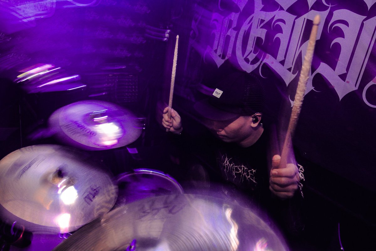 MurderOfChucky's tweet photo. Ruang Berisik VII
2 Feb 2025
Pridepalace, Sukabumi, Jawa Barat
#murderofchucky #deathmetal #band #bekasi #ruangberisik #metalmilita #pridepalace #sukabumi #eventmetal 

📸 @diaznursyanskii https://t.co/T1fl31Qbqe
