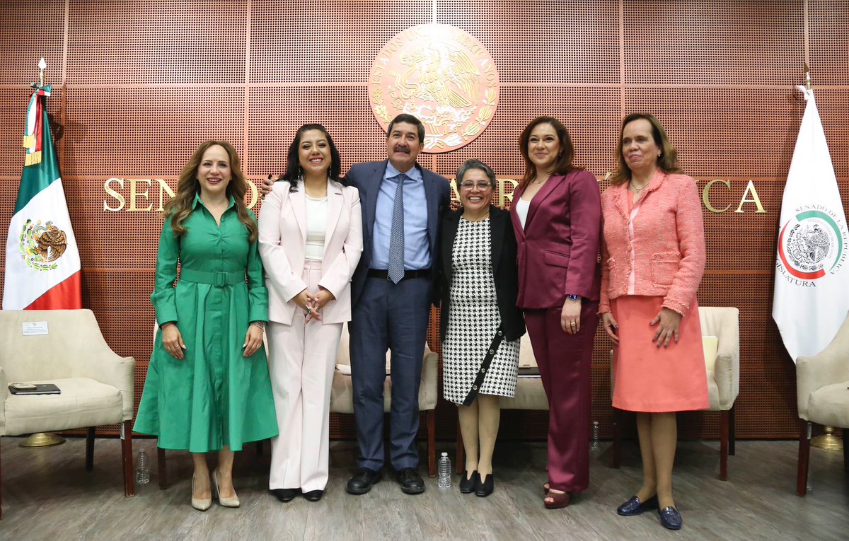 SESNAOficial (@sesnaoficial) on Twitter photo El viernes tuvo lugar en el <a href="/senadomexicano/">Senado de México</a> el cambio de presidencia del Comité de Participación Ciudadana y del Comité Coordinador del Sistema Nacional Anticorrupción. En el evento se reconoció el trabajo de la Mtra. <a href="/MagdaVeroRdz/">Magda Rodriguez</a> al frente de estos órganos y se dio la El viernes tuvo lugar en el <a href="/senadomexicano/">Senado de México</a> el cambio de presidencia del Comité de Participación Ciudadana y del Comité Coordinador del Sistema Nacional Anticorrupción. En el evento se reconoció el trabajo de la Mtra. <a href="/MagdaVeroRdz/">Magda Rodriguez</a> al frente de estos órganos y se dio la