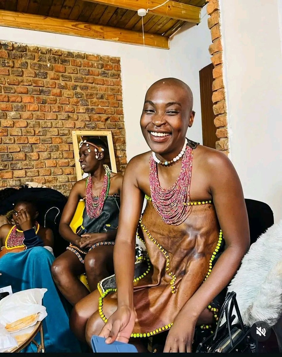 patiencemanks's tweet image. Can she get 200 comments and 50 Retweet before HOH game starts let us send her Goodluck messages 🥇🥇🥇🥇🥇

BLESSED NSUKU
NSUKU THE BRAND
#NsukuMabunda
#BBMzansi