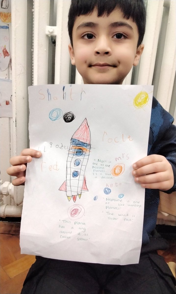 MarlboroughPrim's tweet image. Wow super independent work from Shahir in Reception. He used his knowledge of Space and planets to make a poster. #EYFSUTW #EYFSScience #EYFSSpace #EYFSPlanets