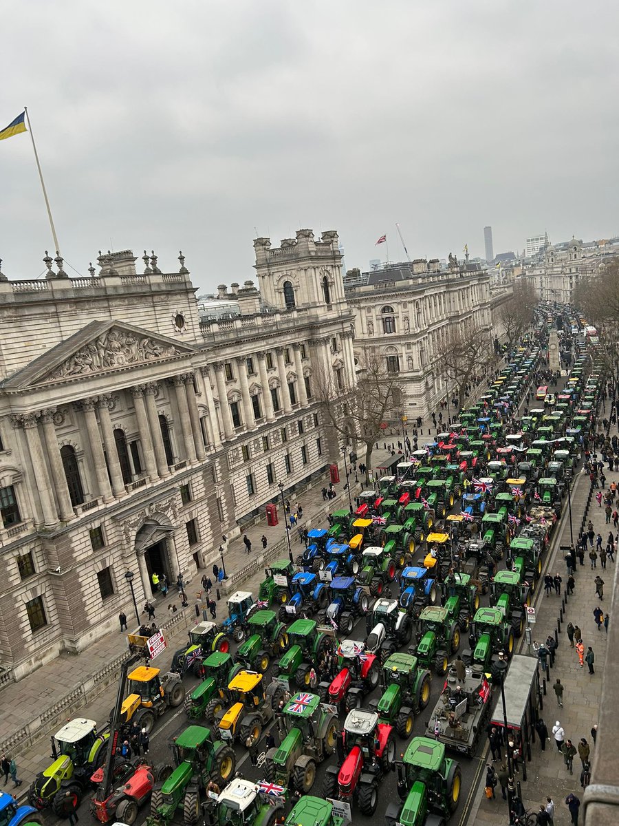 FarmingUK (@farminguk) on Twitter photo Tractors as far as the eye can see currently in central London! 🚜 🚜 🚜
📸 <a href="/EdwardMorelloWD/">Edward Morello MP</a> Tractors as far as the eye can see currently in central London! 🚜 🚜 🚜
📸 <a href="/EdwardMorelloWD/">Edward Morello MP</a>